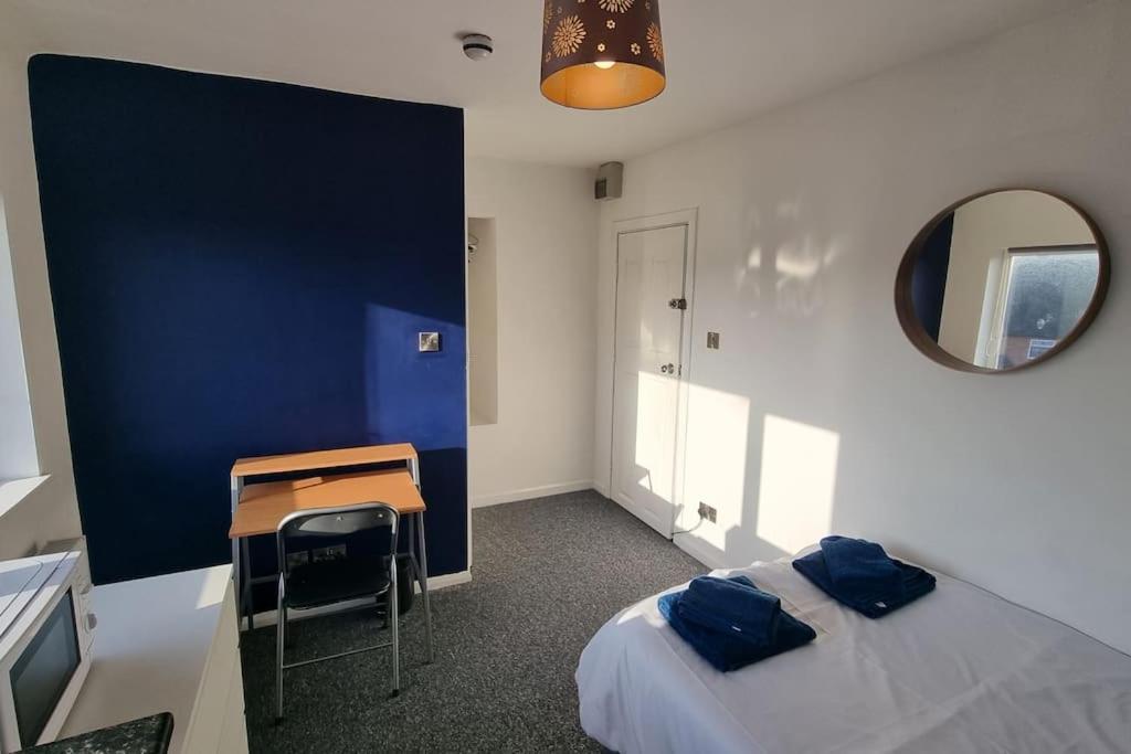 Flat Apartment *